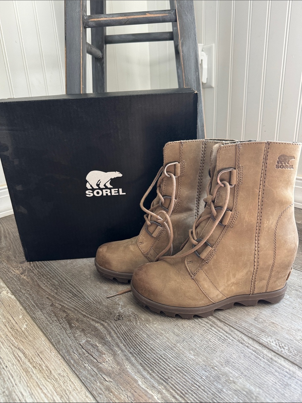 Sorel Brown Lace-Up Leather Women's Boots